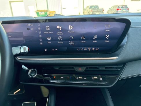 Used 2024 Buick Envision Sport Touring image 31