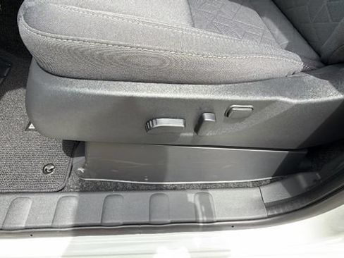 New 2026 Nissan Frontier SV w/ Tow Package RWD image 20