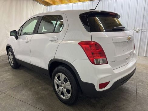 Used 2018 Chevrolet Trax LS FWD image 8