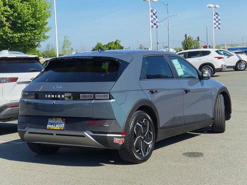 Used 2024 Hyundai Ioniq 5 SE image 4