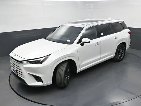 Used 2024 Lexus TX 350 AWD w/ Technology Package image 33