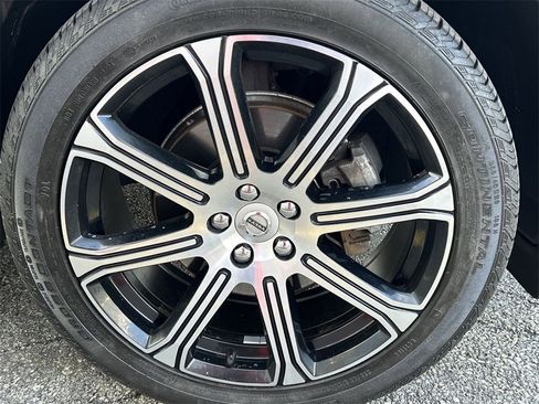 Certified 2021 Volvo XC60 T5 Inscription image 13