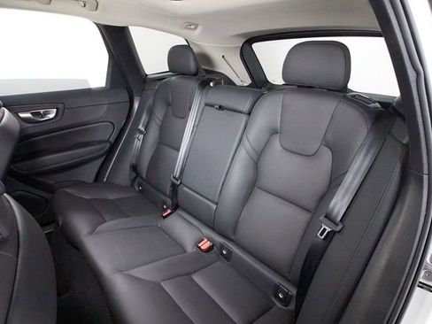 Certified 2025 Volvo XC60 B5 Plus AWD/4WD image 22