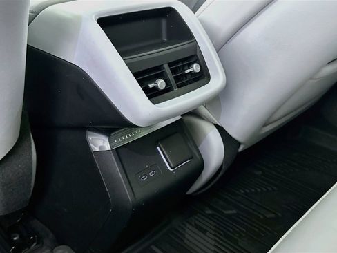 Used 2024 Cadillac Lyriq Luxury w/ LPO, Floor Liner Package AWD/4WD image 27