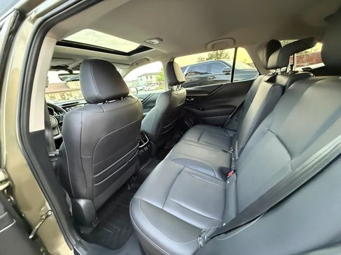 Used 2025 Subaru Outback Limited AWD/4WD image 12