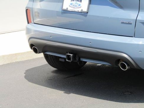 Used 2025 Ford Escape ST-Line Elite w/ Class II Trailer Tow Package AWD/4WD image 4