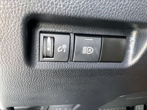 Used 2024 Toyota RAV4 XLE FWD image 32