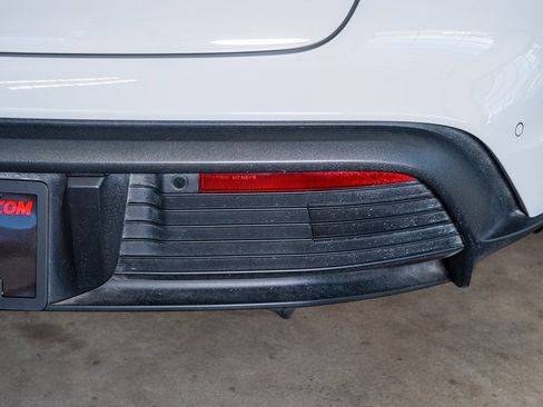 Used 2021 Porsche Taycan 4S image 25