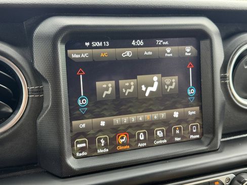 Used 2018 Jeep Wrangler Unlimited Sahara AWD/4WD image 57