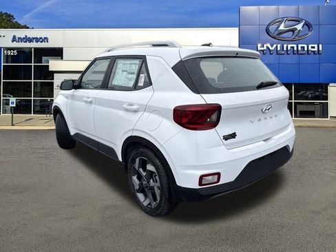 New 2026 Hyundai Venue SEL image 3