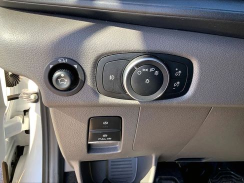 Used 2023 Ford Transit 350 XLT image 29