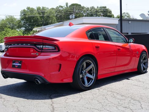 Used 2018 Dodge Charger SRT Hellcat RWD image 12
