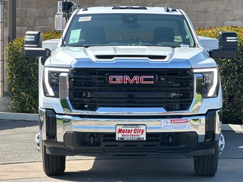 New 2025 GMC Sierra 3500 Pro w/ Convenience Package image 6