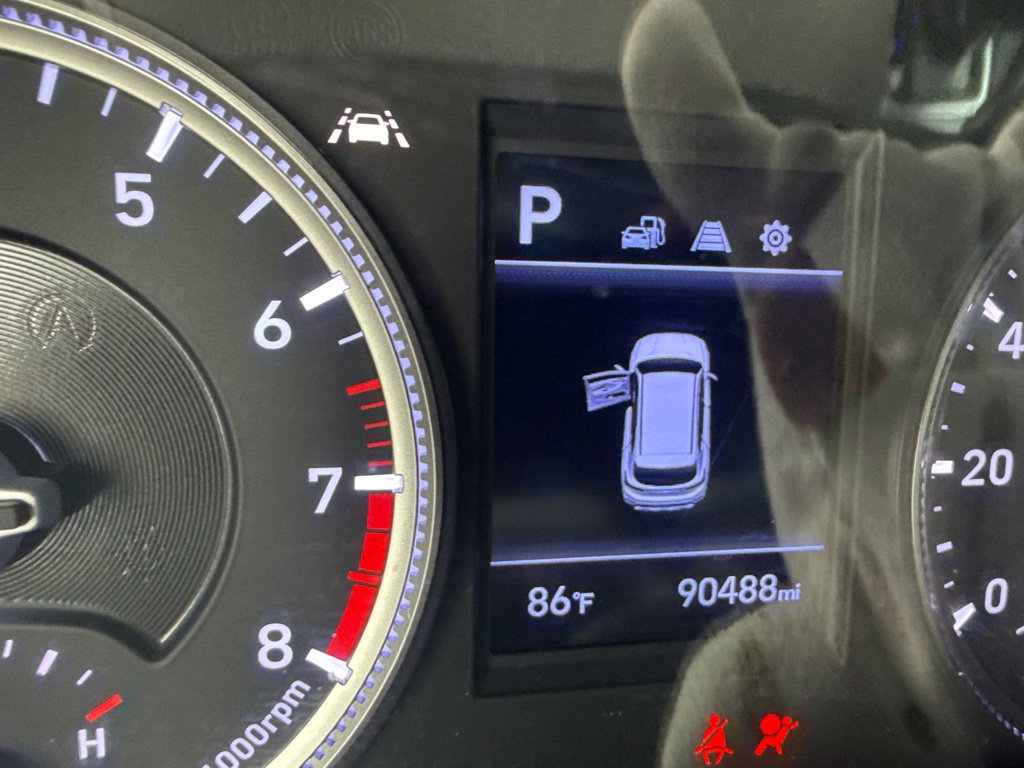 Used 2019 Hyundai Santa Fe SE AWD/4WD image 3
