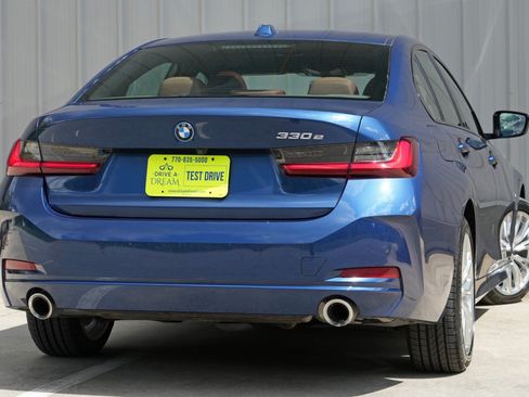 Used 2023 BMW 330e w/ Premium Package RWD image 5