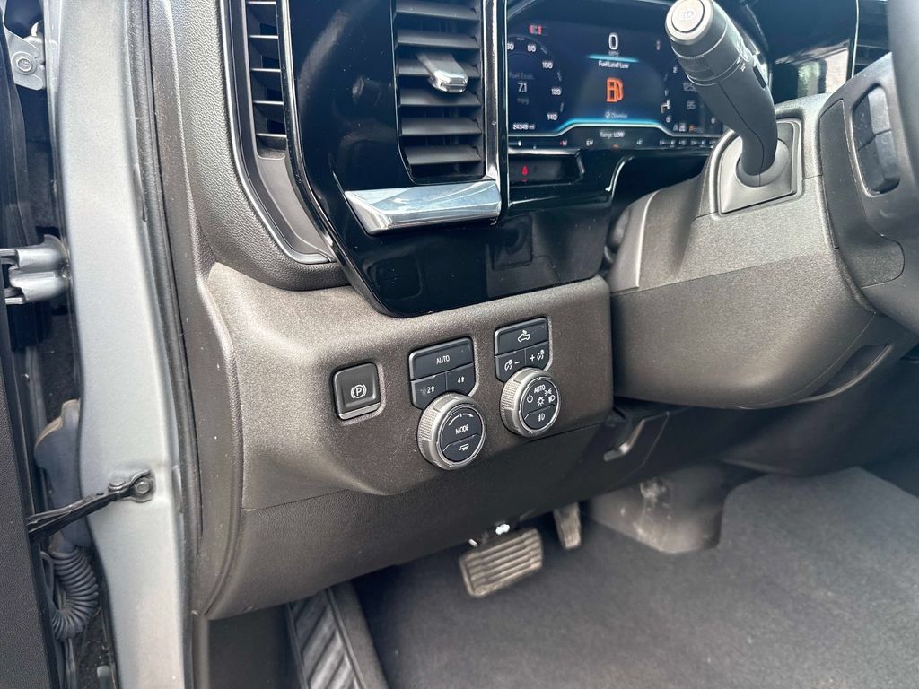 Used 2024 Chevrolet Silverado 1500 RST w/ Max Trailering Package AWD/4WD image 22