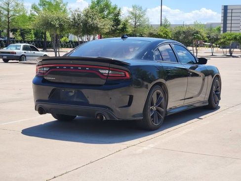 Used 2019 Dodge Charger GT w/ Performance Handling Group image 5