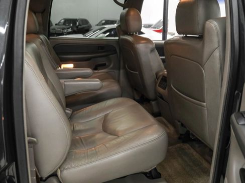 Used 2003 Chevrolet Suburban LT w/ LT Preferred Equipment Group RWD image 29