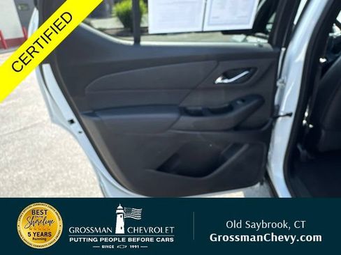 Used 2023 Chevrolet Traverse RS AWD/4WD image 22