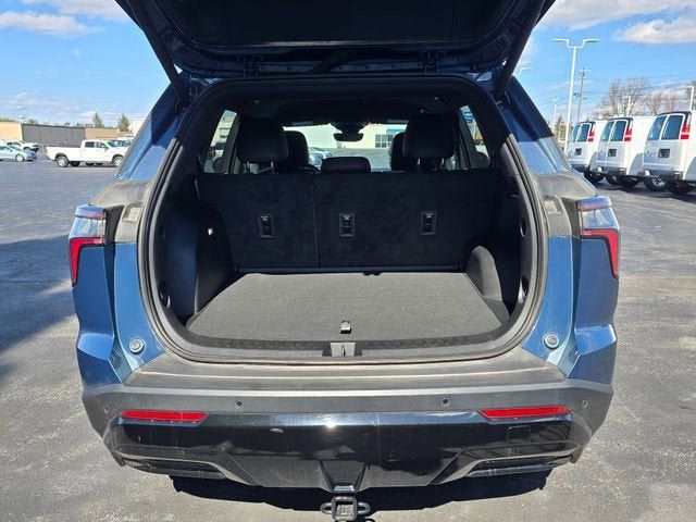 Used 2025 Chevrolet Equinox RS w/ Safety and Technology Package AWD/4WD image 5
