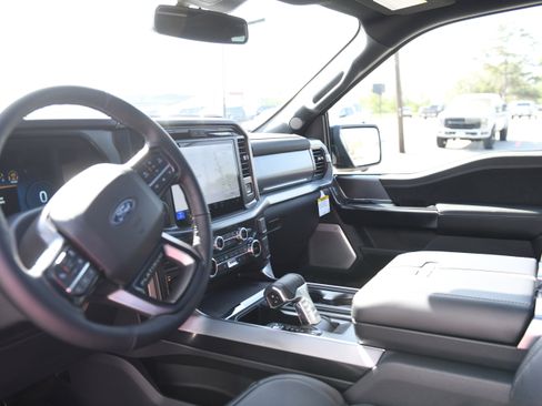 New 2026 Ford F150 Platinum image 17
