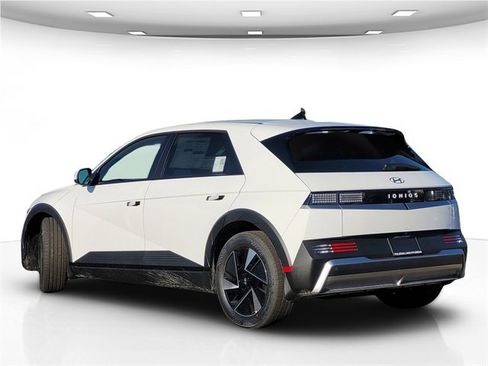 New 2026 Hyundai Ioniq 5 SE image 6