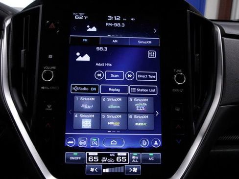 Used 2024 Subaru Crosstrek 2.0i Premium image 28