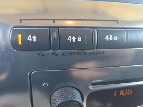 Used 2007 HUMMER H3 image 24