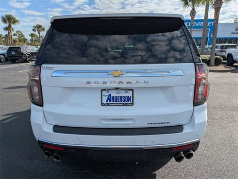 Used 2023 Chevrolet Suburban Premier image 5