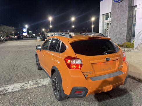 Used 2014 Subaru Crosstrek 2.0i Premium w/ Moonroof Package image 6