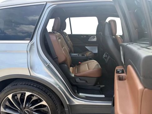 Used 2021 Lincoln Aviator Reserve w/ Equipment Group 201A AWD/4WD image 30