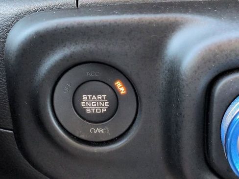 Used 2022 Jeep Wrangler Unlimited Sport image 26