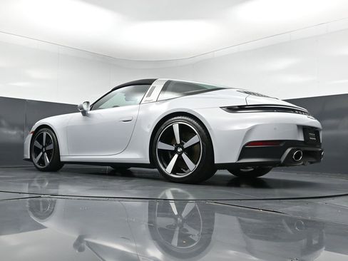 Certified 2026 Porsche 911 Targa 4S AWD/4WD image 25