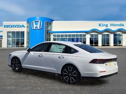 New 2026 Honda Accord Touring image 9