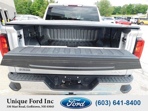 Used 2021 GMC Sierra 1500 SLE AWD/4WD image 8
