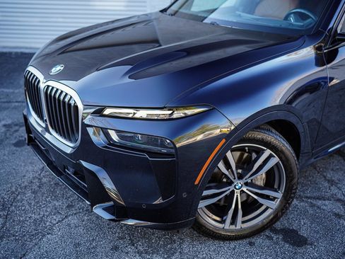Used 2023 BMW X7 xDrive40i w/ M Sport Package image 2