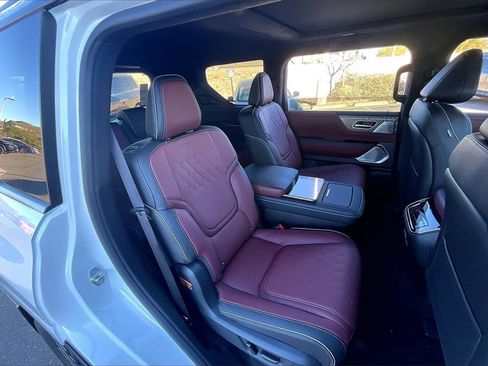 New 2026 INFINITI QX80 Autograph image 10