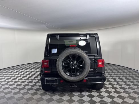 Used 2021 Jeep Wrangler Unlimited Sahara AWD/4WD image 4