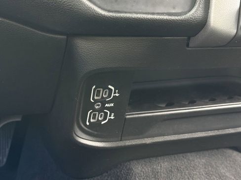 Used 2024 RAM 2500 Big Horn AWD/4WD image 26
