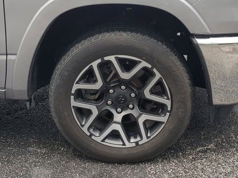 Used 2025 RAM 1500 Laramie AWD/4WD image 10