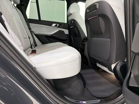 Used 2025 BMW X5 xDrive40i w/ Executive Package image 23
