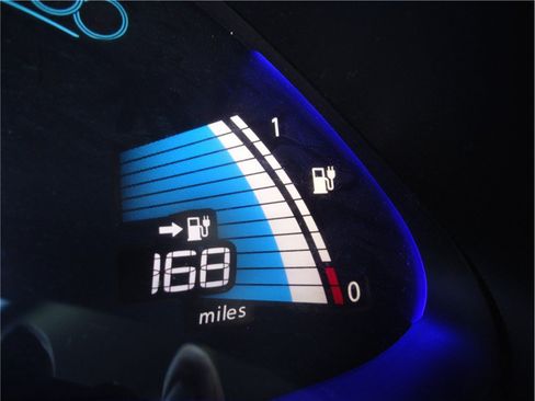 Used 2016 Nissan Leaf SV w/ Premium Package FWD image 32