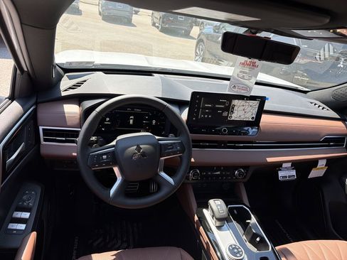 New 2026 Mitsubishi Outlander SEL AWD/4WD image 15
