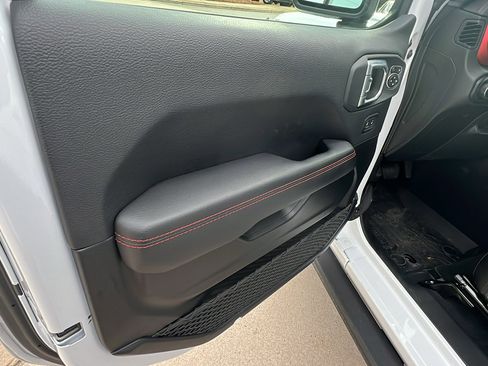 Used 2021 Jeep Wrangler Unlimited Rubicon image 14