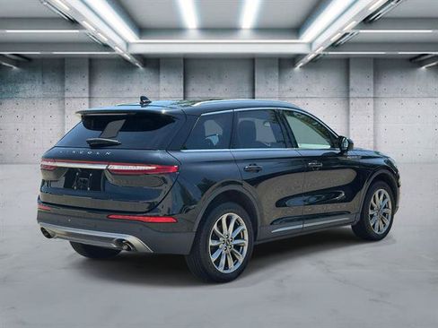 Used 2022 Lincoln Corsair AWD w/ Premium Package image 30