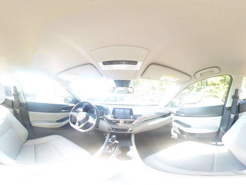 Used 2025 Nissan Altima 2.5 SV FWD image 38