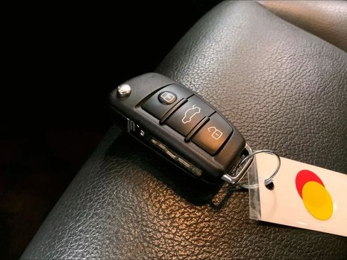 Used 2010 Audi A3 2.0T Premium image 17