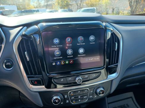 Used 2020 Chevrolet Traverse LT w/ Driver Confidence II Package image 12