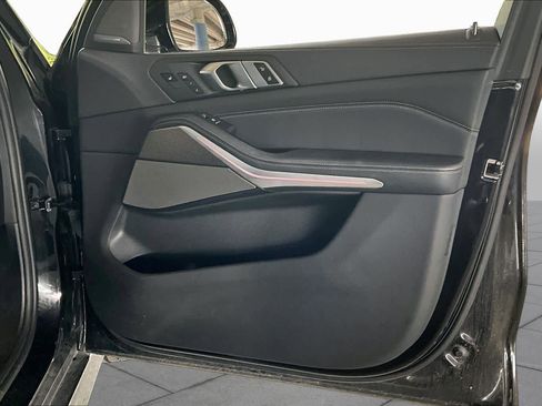 Used 2021 BMW X5 sDrive40i w/ M Sport Package RWD image 21