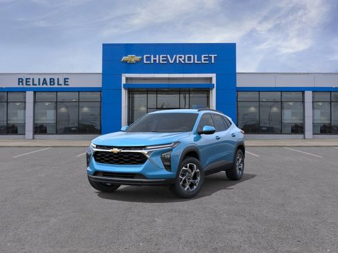 New 2026 Chevrolet Trax LT w/ Driver Confidence Package FWD image 8